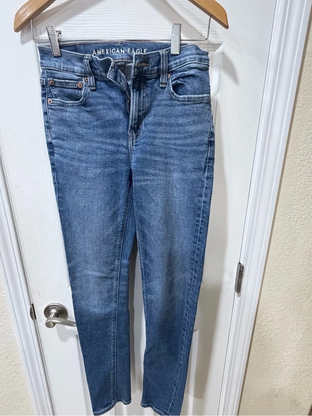 American Eagle  women’s 90s skinny jeans with stretch size 0